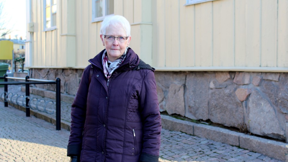"Den nya lagen bromsar ju upp lite grann i allafall." säger Solveig Sjöbladh, kassör för PRO Vimmerby, som kämpar för att behålla kontanter som betalmedel. 