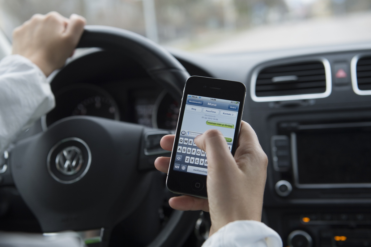 Prata I Mobilen I Bilen