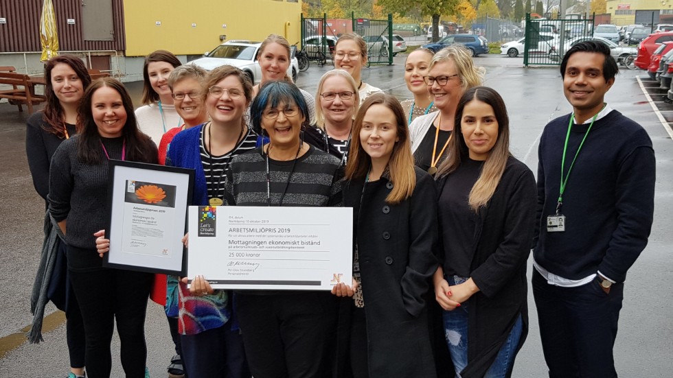 Mottagningen för ekonomiskt bistånd har belönats med Norrköpings kommuns arbetsmiljöpris för 2019. Priset består av diplom och 25 000 kronor.