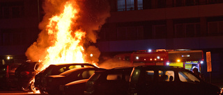 Polisen hoppas på tips efter bilbränder