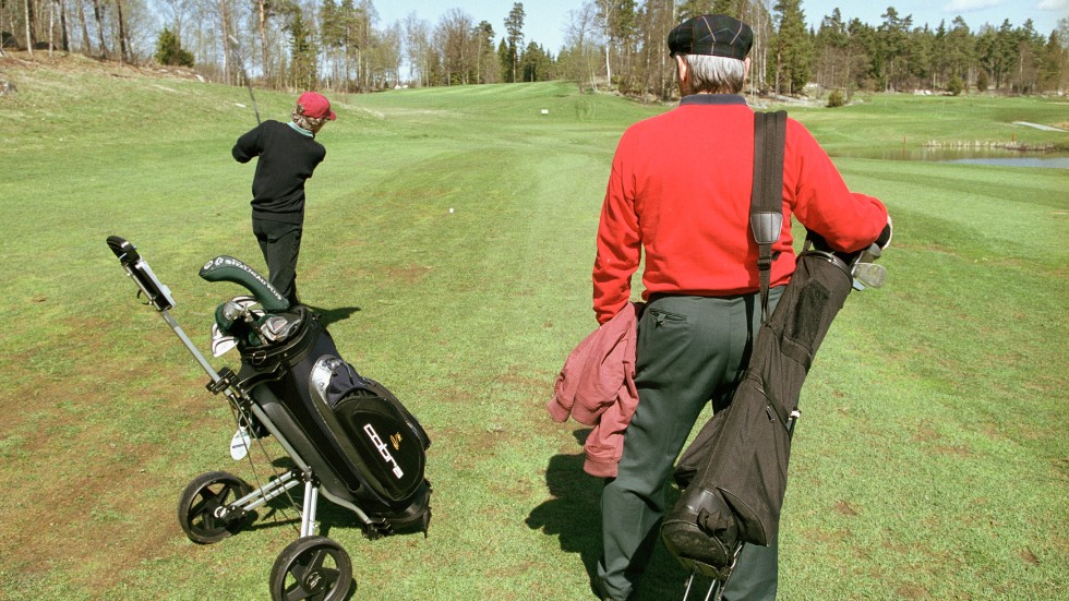Flera golfbanor märker ett ökat tryck på banorna trots – eller snarare kanske tack vare – coronapandemin. Arkivbild.