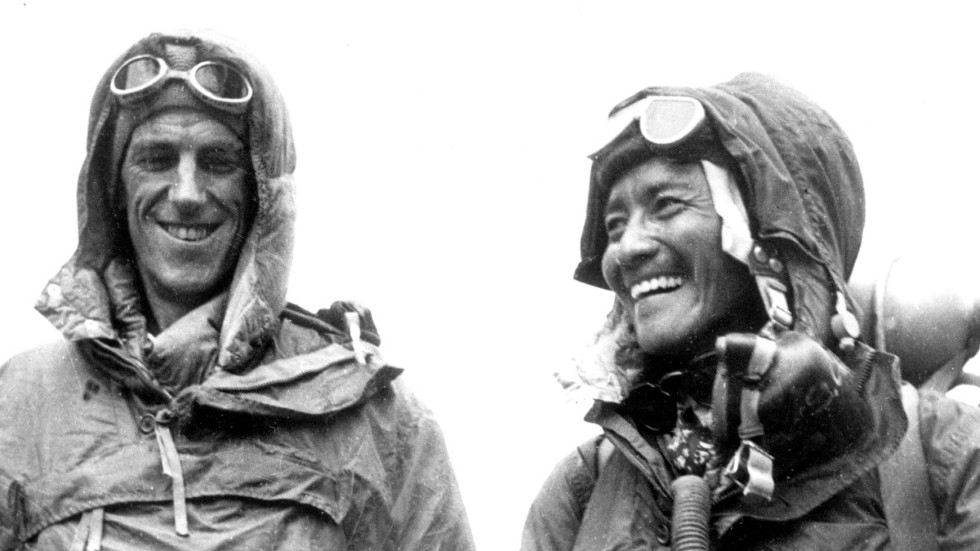 Tenzing Norgay (till höger) och Edmund Hillary var först ut att officiellt bestiga Mount Everest 1953. Arkivbild.