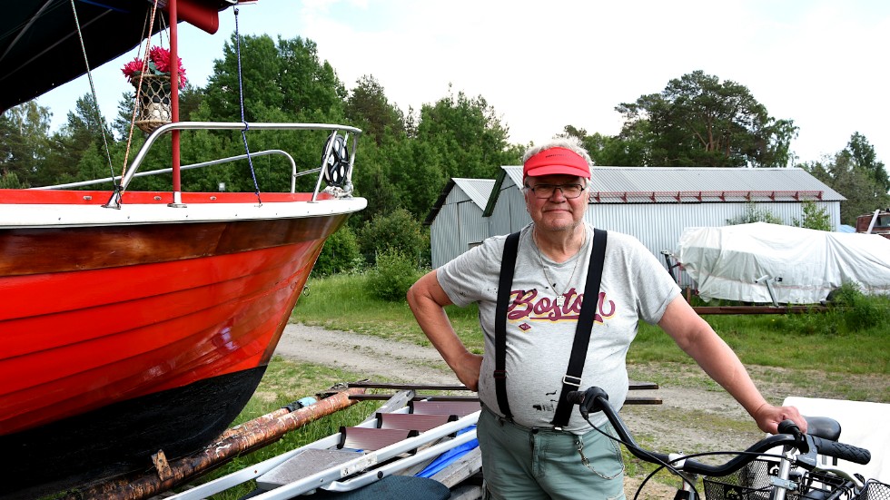 Anders Lindgren känner sig lugn för båttjuvar när båten ligger i Södra hamn under sommaren. "Där rör sig alltid människor, både dag och natt", säger han.