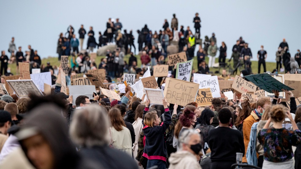 En demonstration för Black Lives Matter samlade hundratals personer i Malmö på torsdagen.