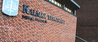 Brottsbelastad Eskilstunabo häktad för rån och grovt vapenbrott – i Västervik