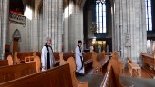 BILDEXTRA: Folktomt i Domkyrkan på långfredagen