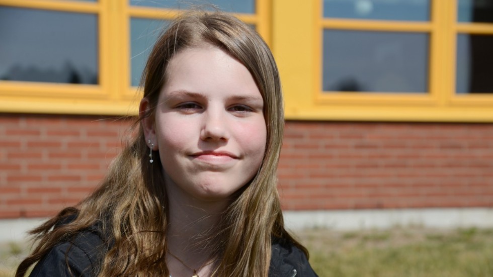 15-åriga Thelma Andersson planerar att vara hemma i Kosta och umgås med kompisar i sommar.