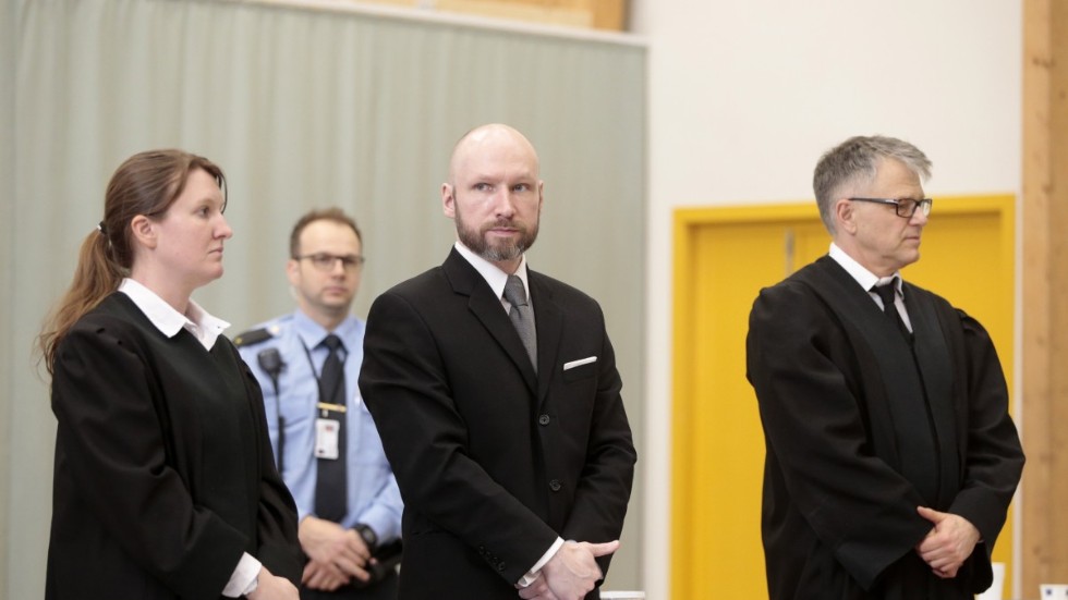 Den norske terroristen Anders Behring Breiviks manifest har gått att köpa på svenska boksajter. Arkivbild.