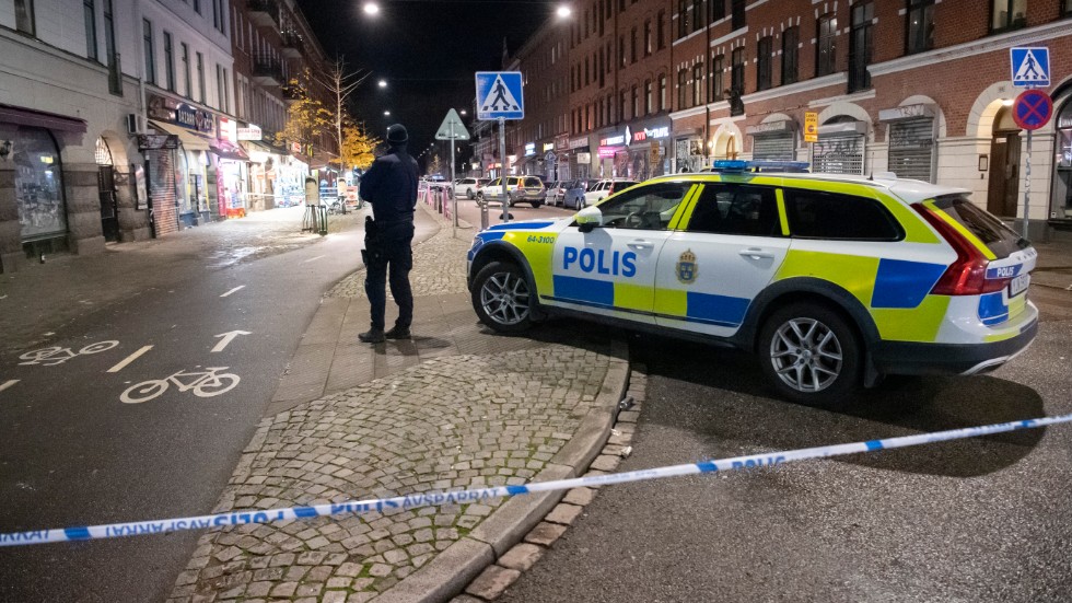 Den 9 november i fjol mördades en 15-årig pojke utanför en pizzeria vid Möllevångstorget i Malmö och en jämnårig pojke skottskadades. Arkivbild.