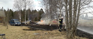 En gräsbrand uppstod i Lövånger 