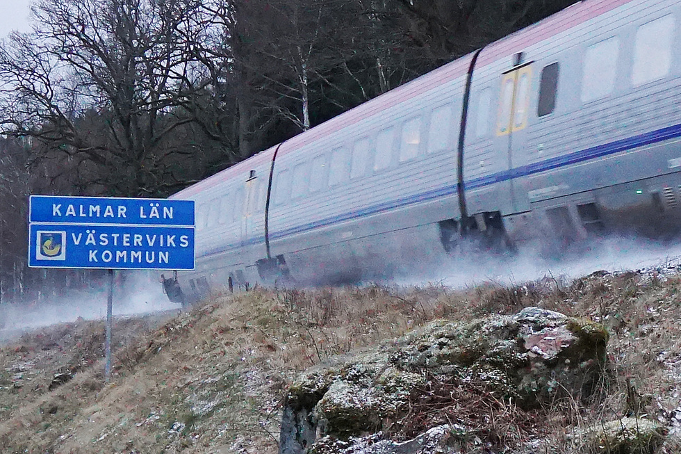 Fler Trad Ligger Pa Sparet Tagtrafiken Stalls In Helt Corren