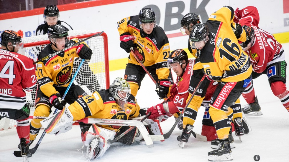 Luleå Hockey fick det tufft borta mot Örebro och under långa delar av matchen så räddade Joel Lassinantti gästerna. I den tredje perioden avgjorde dock Örebro när laget spelade sex mot fem.