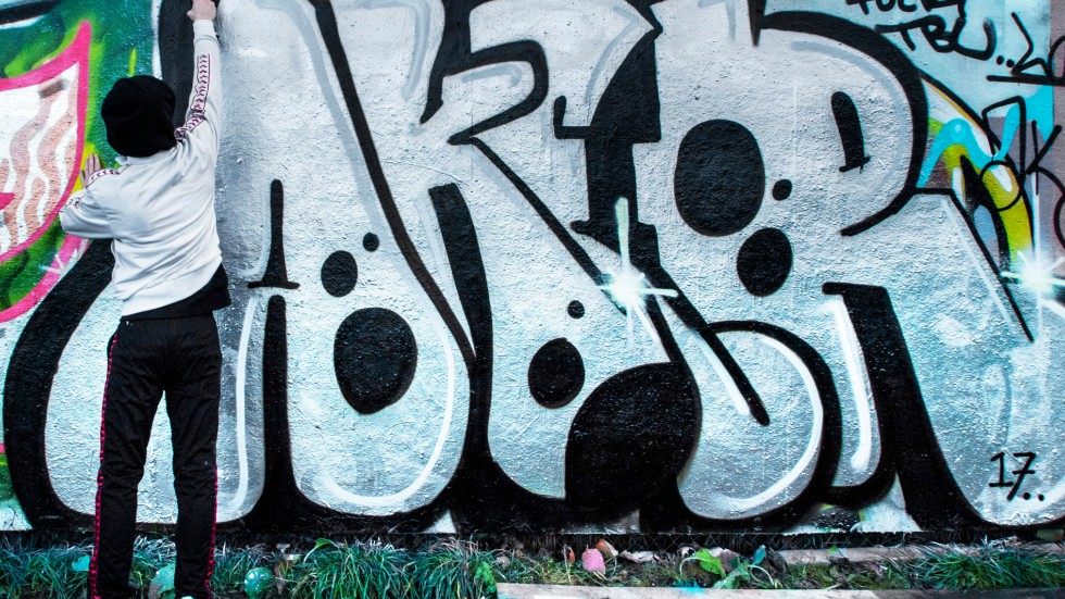 Politikerna ger inte sken av att känna till den lagliga graffitiväggen som tidigare fanns vid Kap, skriver Johan Hjort.
