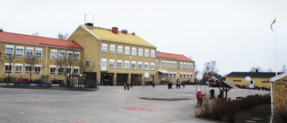 Skoldörr i Västervik nedsmetad med blod