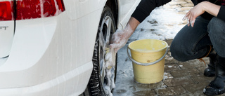 Låt bli att tvätta din bil på gatan
