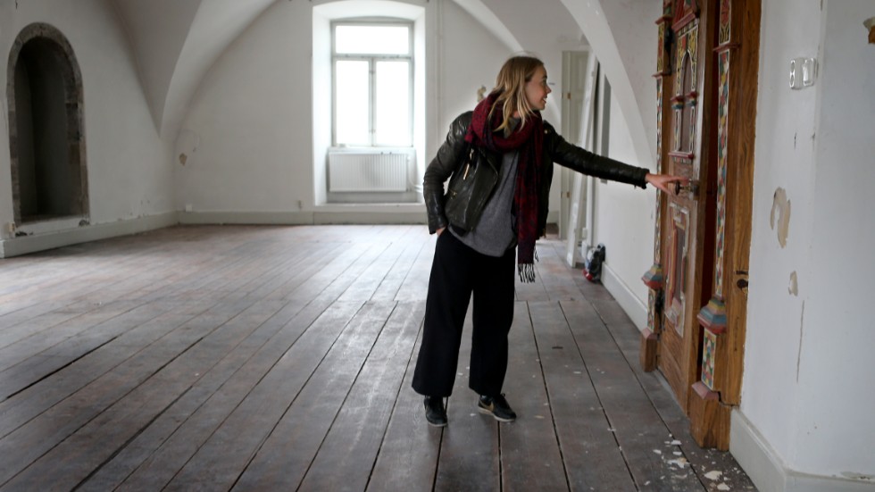 Snart kan Linnea Grimstedt glänta på dörren och släppa in kulturen i Kulturskolans gamla lokaler vid Specksrum. I halva december för Gotlands Kulturrum tillträde till lokalerna.