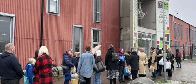 Eskilstunaborna köar till klädbytardagen på ReTuna
