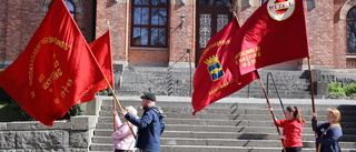 Socialdemokraterna och Vänsterpartiet på första maj i Enköping