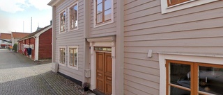 176 kvadratmeter stort radhus i Vadstena får nya ägare