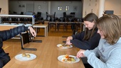 Eleverna vill välja mellan två rätter: "Annars skulle färre äta"