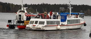 Nyköpings nya turbåt i sjönöd – fick bogseras till hamn