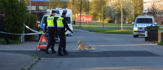 LIVE: Farligt föremål hittades utanför port i Pryssgården 