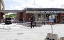 Norrköpingspolisen spanar efter bankrånare