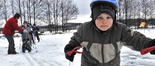 Barnen körde Vasalopp på Kvillingeslättens snö