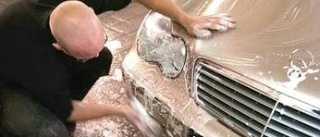 Miljövidrigt att tvätta bilen på gatan