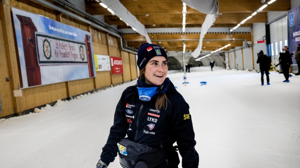 Ebba Andersson är en av flera svenska landslagsåkare som ställer sig positiv till förslaget om att införa proffslag i längdvärldscupen. Arkivbild.