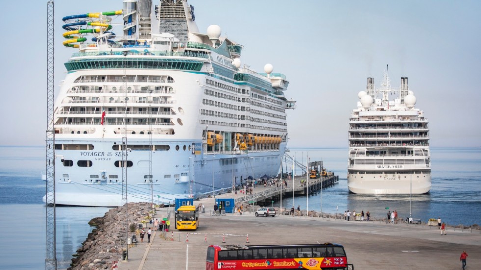 Inte sällan anlöper två fartyg vid samma tiden under högsäsong vid kryssningskajen i Visby
