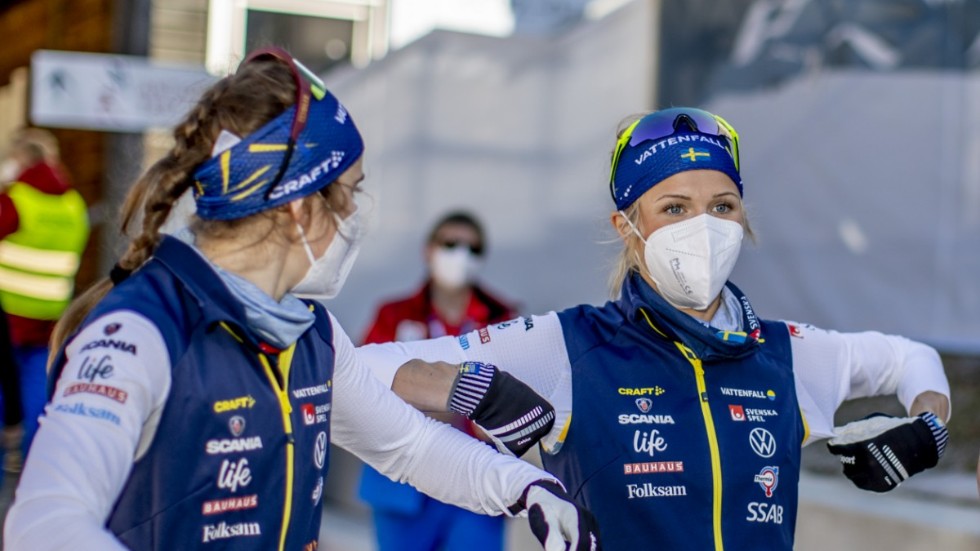 Ebba Andersson och Frida Karlsson är ute efter att försvara VM-guldet i stafett.