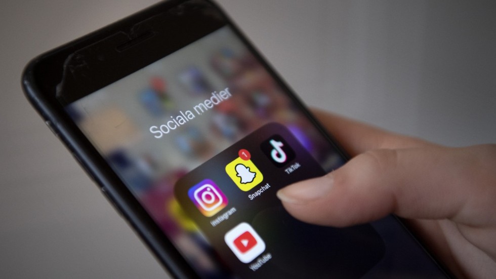 Under höstlovet har polisen en reklamkampanj på Snapchat och Instagram för att informera om att man faktiskt kan göra sig skyldig till brott om man delar nakenbilder på nätet. Arkivbild.