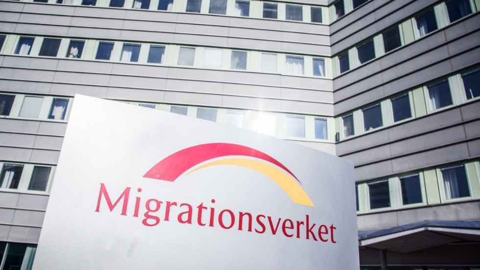 Migrationsverket följer förvaltningsrättens direktiv i 13 ärenden.