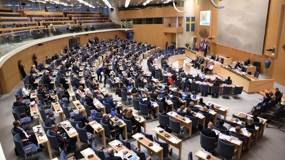 15 januari är det dags för årets första partiledardebatt i riksdagen.