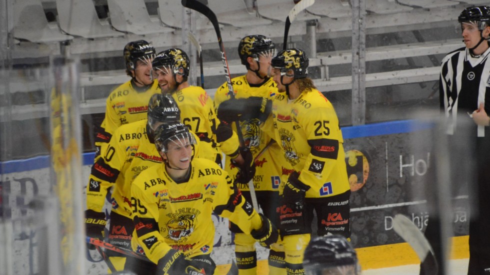 Vimmerby Hockey gjorde jobbet borta mot Halmstad Hammers och såg till att bli klara för Allettan.