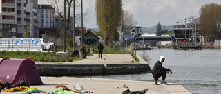 Fransk polis tömmer flyktingläger av virusoro