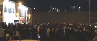200 samlades för fest i Flen – polisen står handfallen: "Förkastligt"