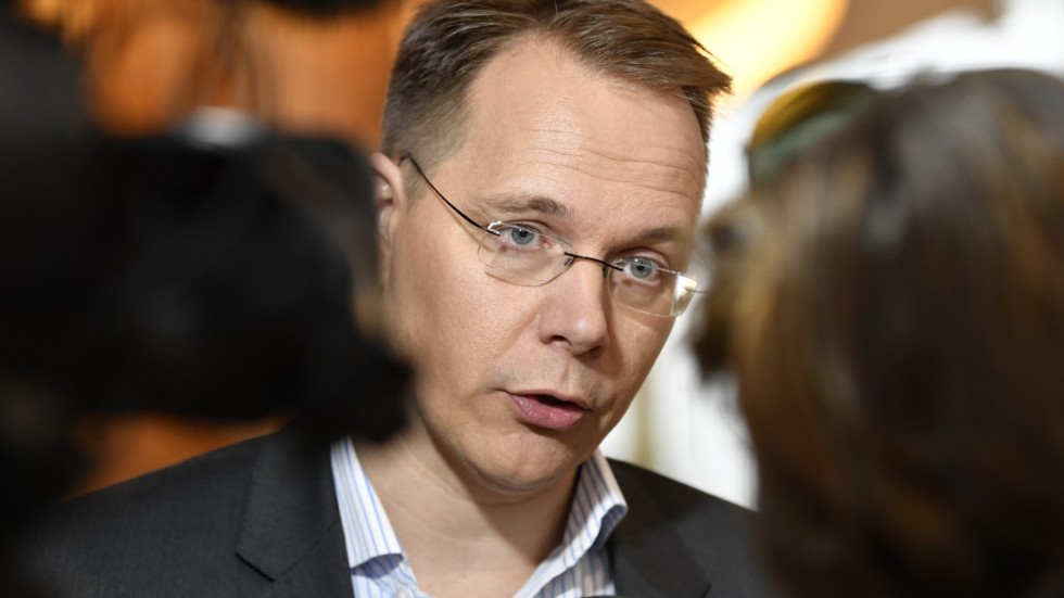 Aktiespararnas vd Joacim Olsson kommenterar att Swedbanks styrelses beslut att avstå från skadeståndsprocesser mot tidigare vd och styrelseledamöter. Arkivbild.