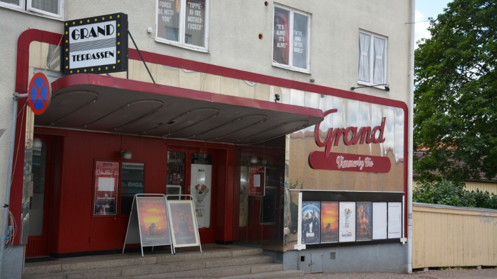 Biografen är omkring 100 år gammal och har legat i den familjeägda fastigheten på Sevedegatan sedan 1934.