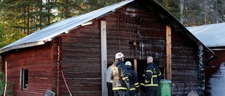 Brand i ladugårdbyggnad