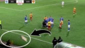 TV: Här attackerar Syrianskasupportern IFK-bänken – med en matta