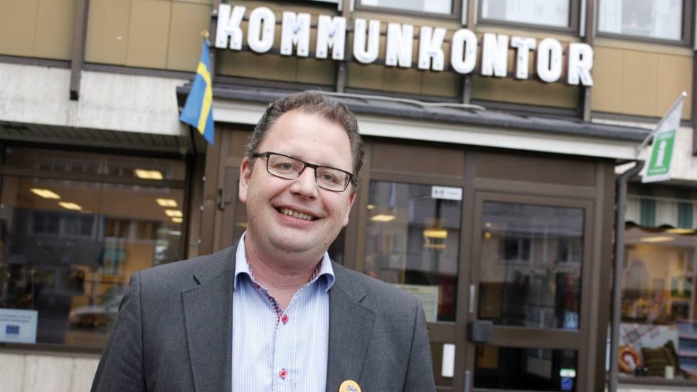 När Liberalerna på söndag har partiråd, för att ta ställning i regeringsfrågan, finns Kindapolitikern Lars Karlsson på plats som ombud för östgötadistriktet.
