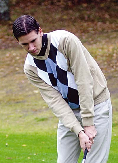 Viktor Ansgarius vet hur man svingar en golfklubba. Nästa år kommer han att spela på Telia Tour.