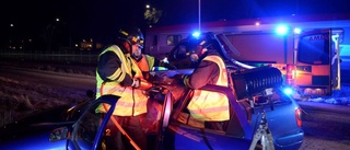 Räddningstjänsten övar på trafikolyckor
