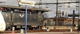 Obehöriga i spårområdet i Norrköping – tågtrafiken stoppades