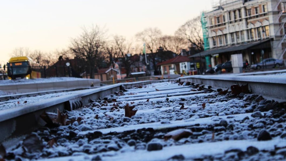 Tomtetåget har sedan 2009 varit ett populärt inslag i sann julanda. Med tåget kan man hälsa på Tomten i Verkebäck. "Vi kör två turer och det brukar vara mellan 90 till 100 personer per varv".