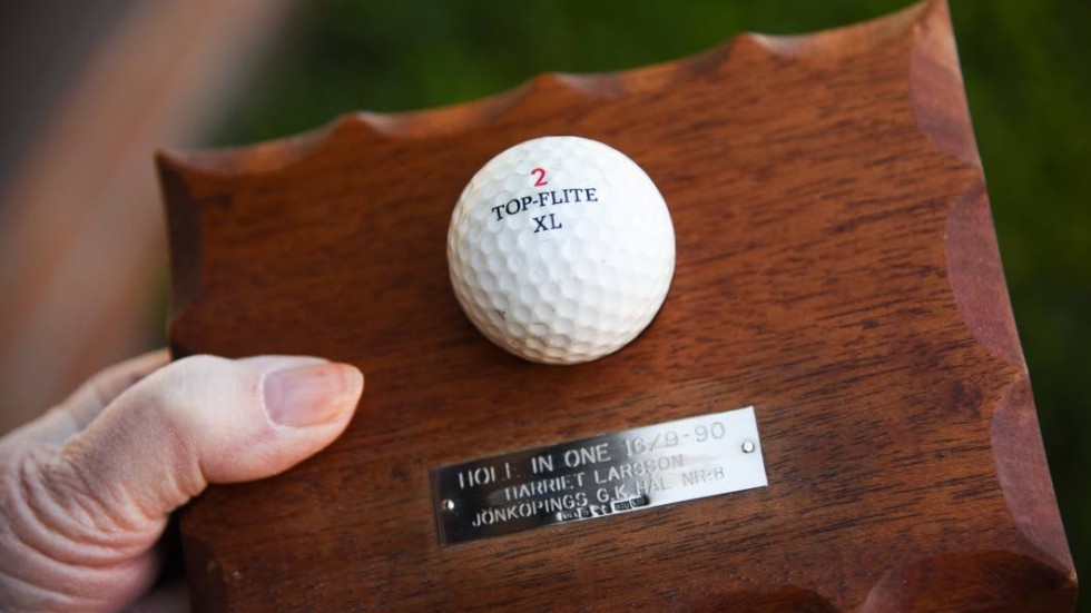 1990, på Jönköpings golfklubb,  lyckades Harriet med en ”hole in one”.