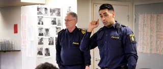 Polisen som talar de asylsökandes språk