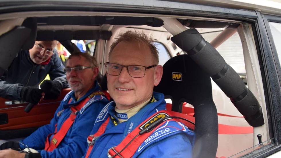 Tomas Damm och Tomas kasselstrand kör rally runt Asby på lördag